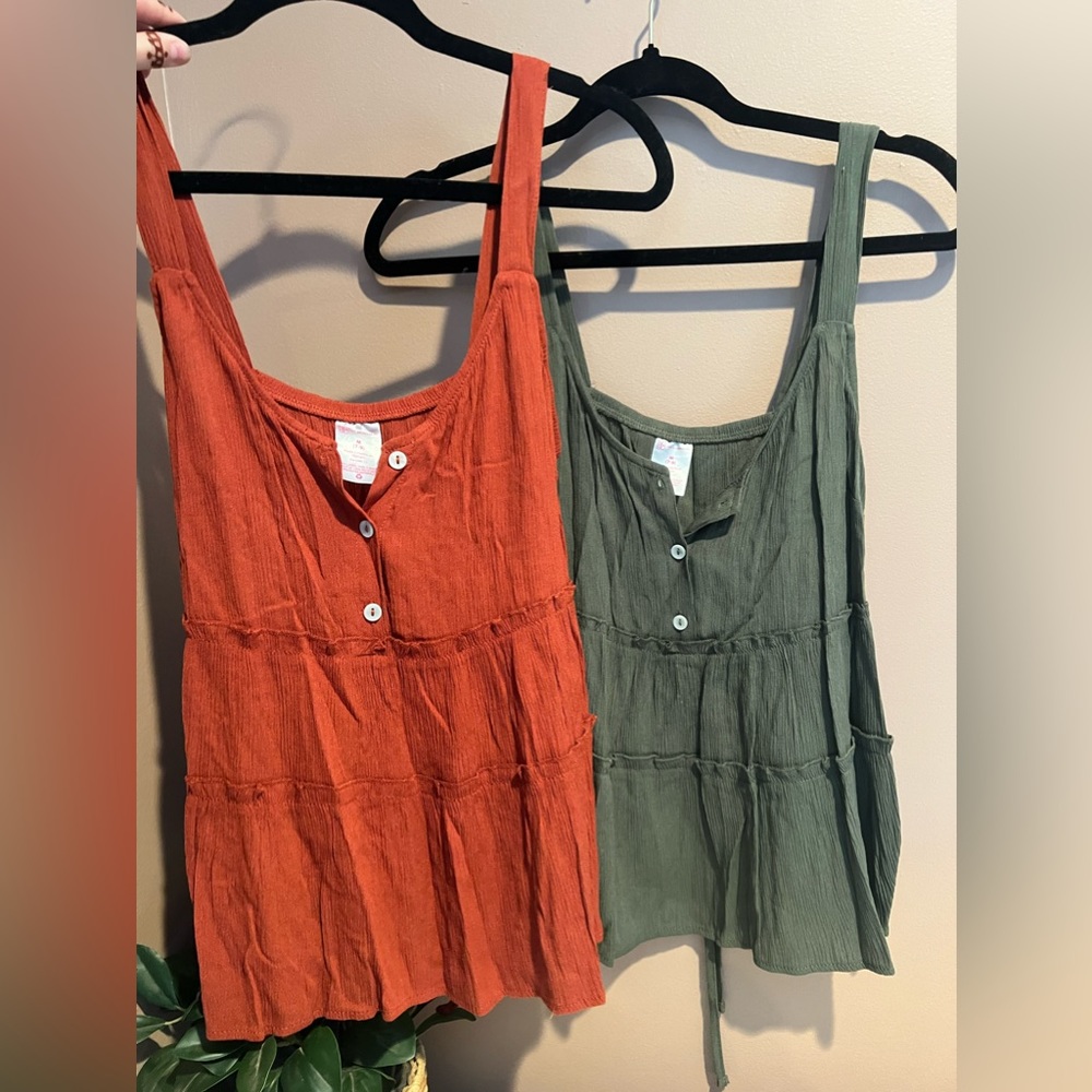 Set of 2 Tank Tops